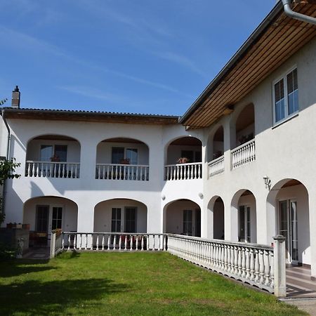 Appartmenthaus Rosenhof Podersdorf am See Extérieur photo